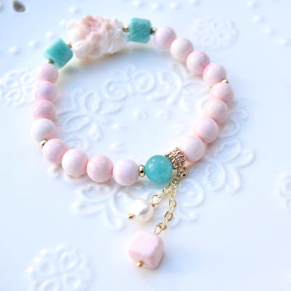 Queen Conch Shell Beaded Bracelet: Lion Charm, Amazonite & Pearl