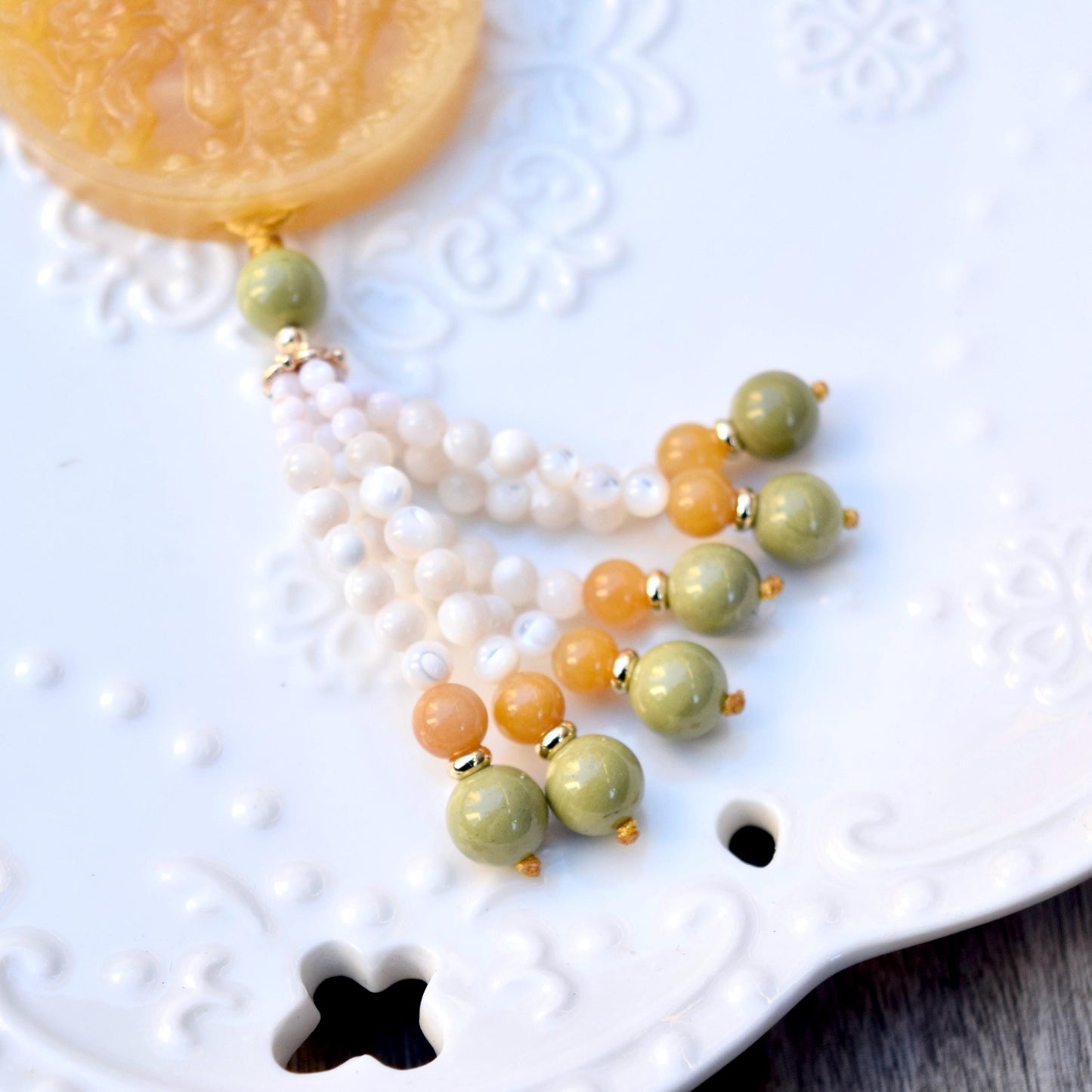 Bird Plum Blossom Pendant Shell Necklace - Yellow Aventurine Quartz Jade