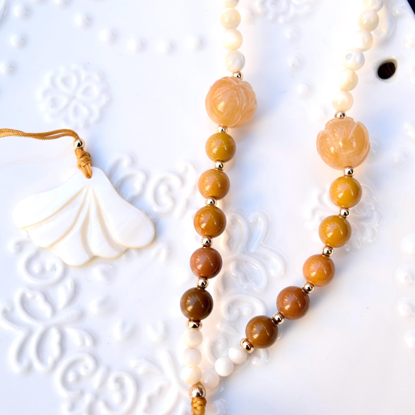 Bird Plum Blossom Pendant Shell Necklace - Yellow Aventurine Quartz Jade