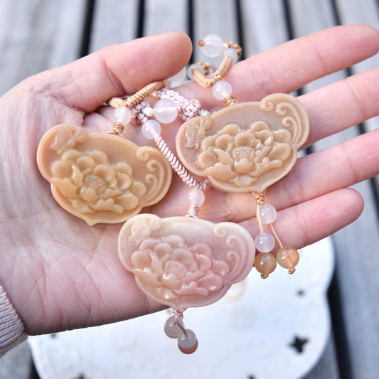 Yellow Peony Lock Pendant Braided Rope Necklace - Quartz Jade