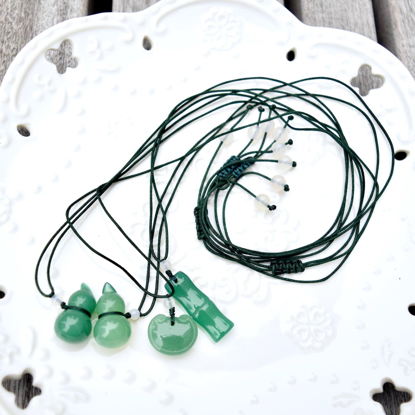 Green Agate Gourd Bamboo Pendant Rope Necklace