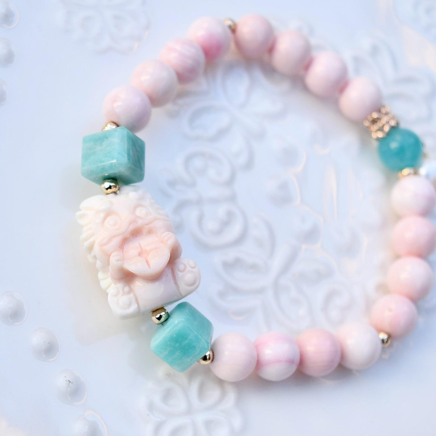 Queen Conch Shell Beaded Bracelet: Lion Charm, Amazonite & Pearl