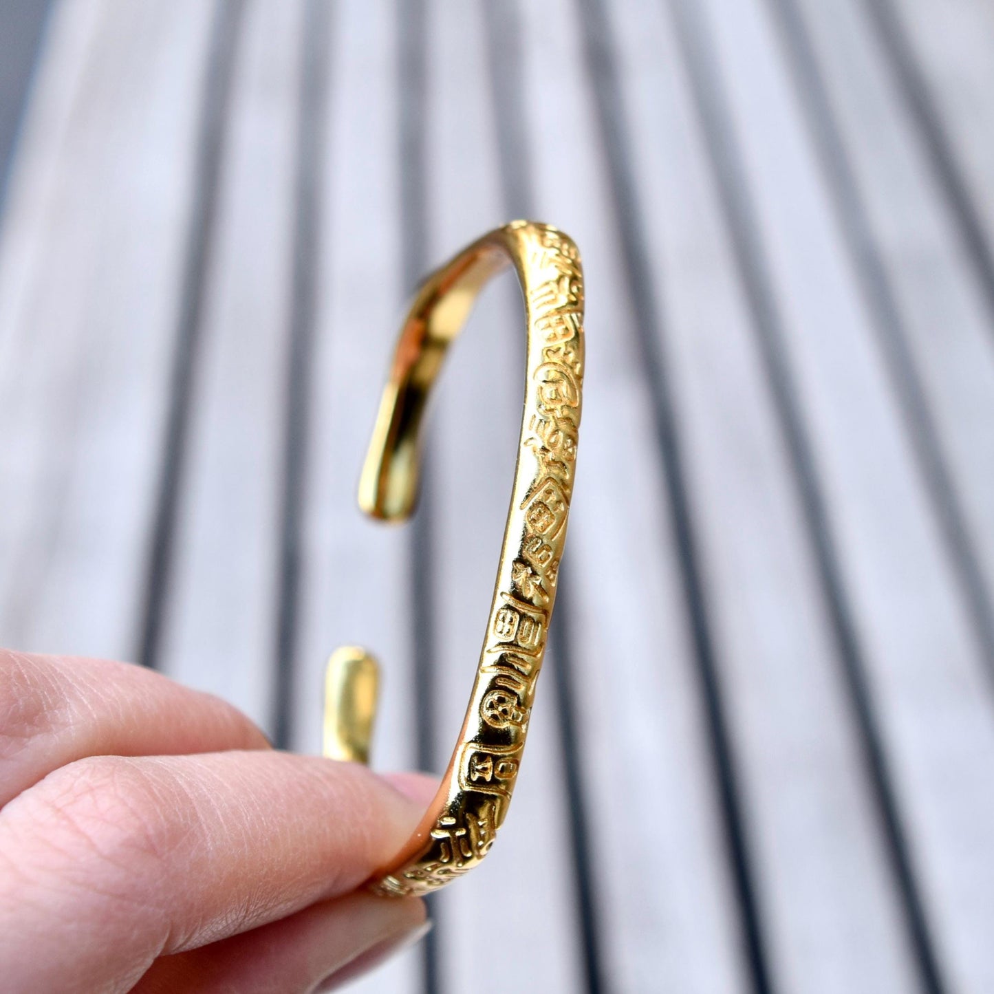 Golden Hundred Blessings Square Bangle - 百福鐲 - Chinese Bangle