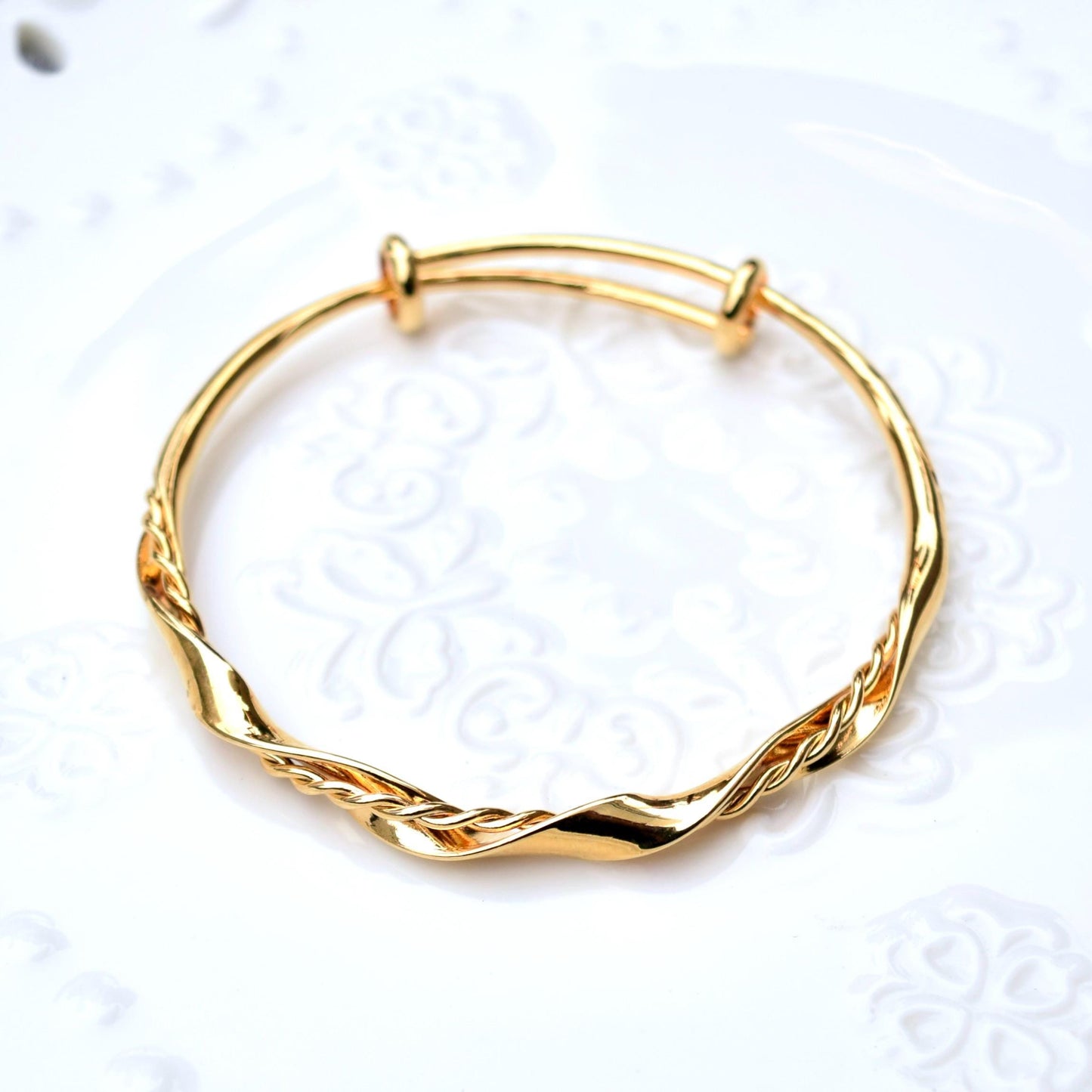 60 mm Golden Wavy Bangle - Chinese Bangle