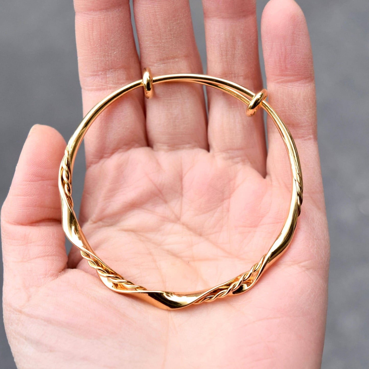 60 mm Golden Wavy Bangle - Chinese Bangle