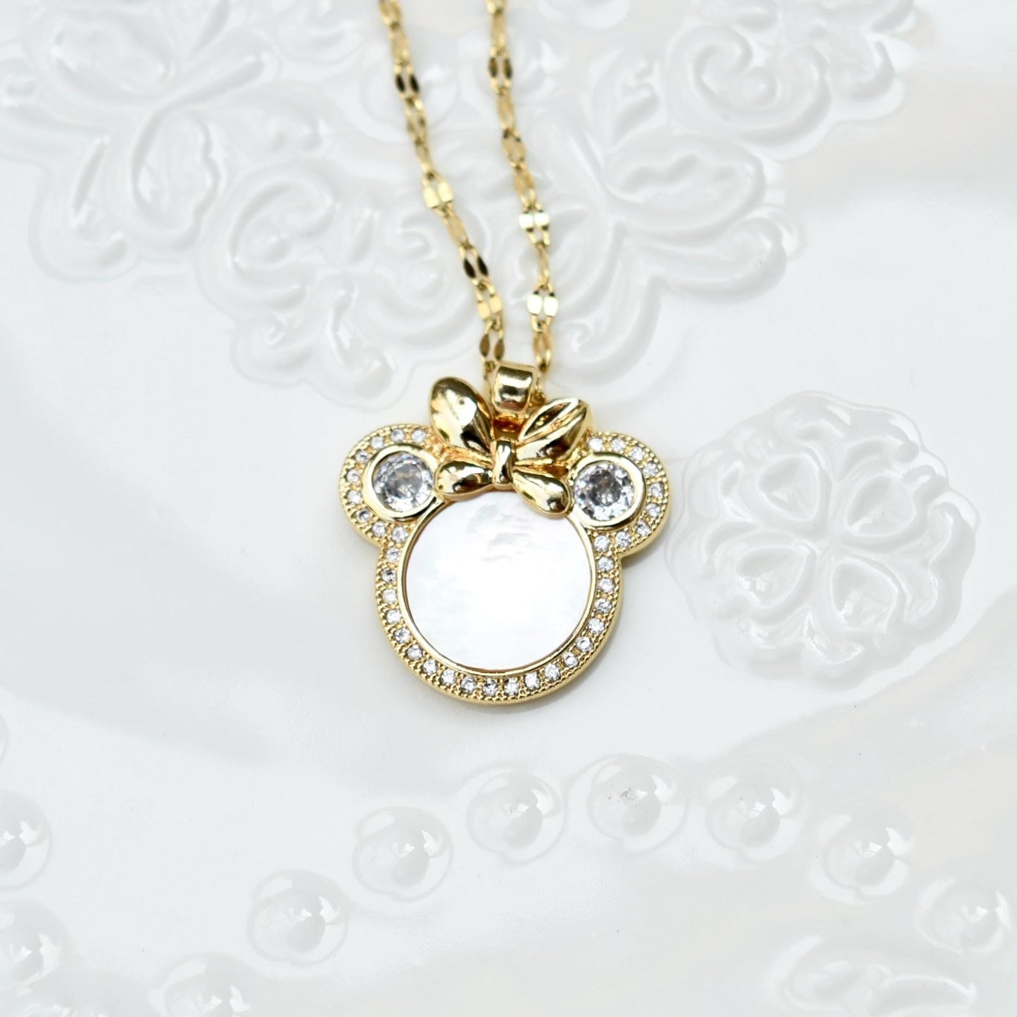 Shell Kitty Head Charm Golden Necklace - Vintage Style