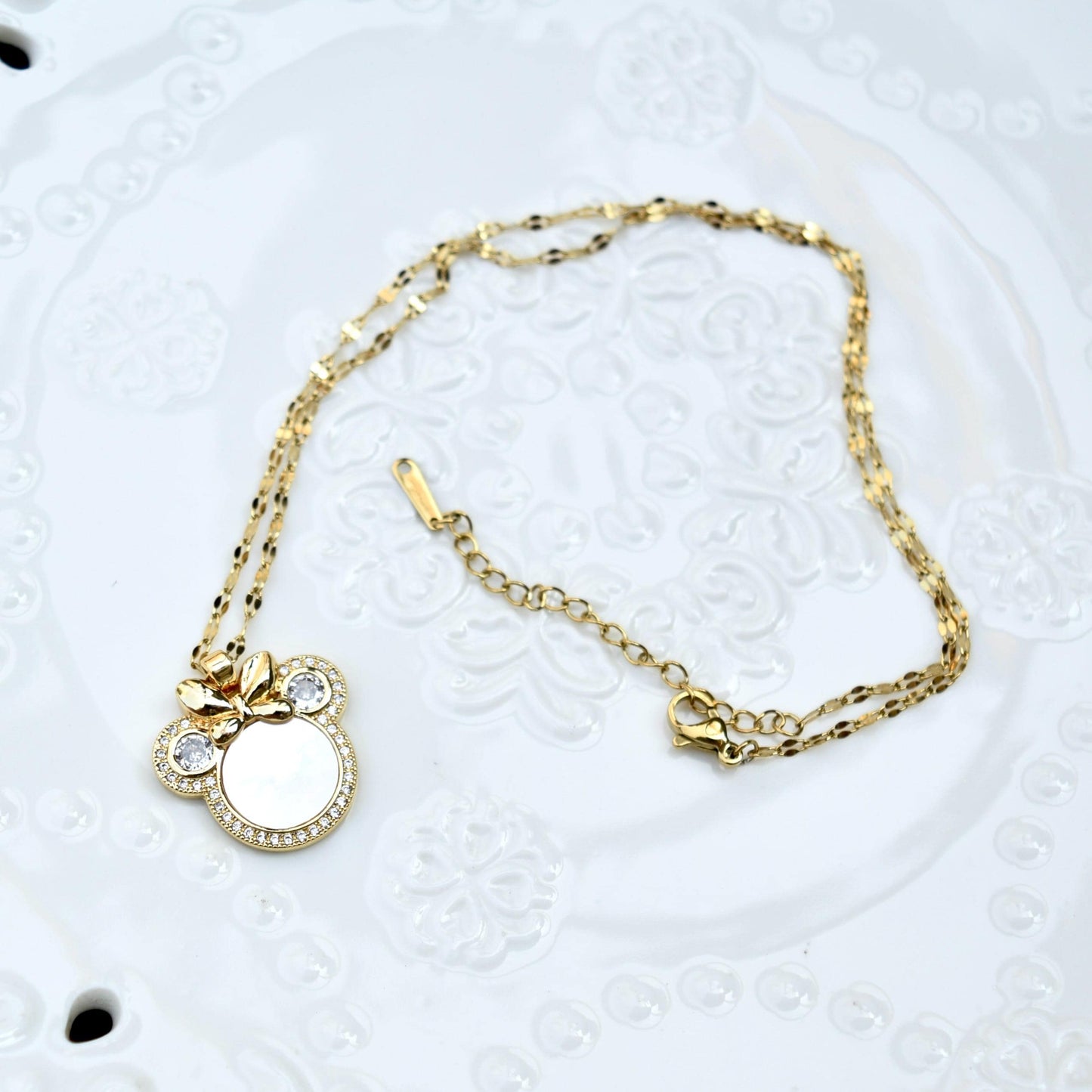 Shell Kitty Head Charm Golden Necklace - Vintage Style