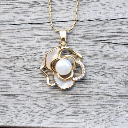 White Camellia Shell Pearl Necklace - Vintage Style