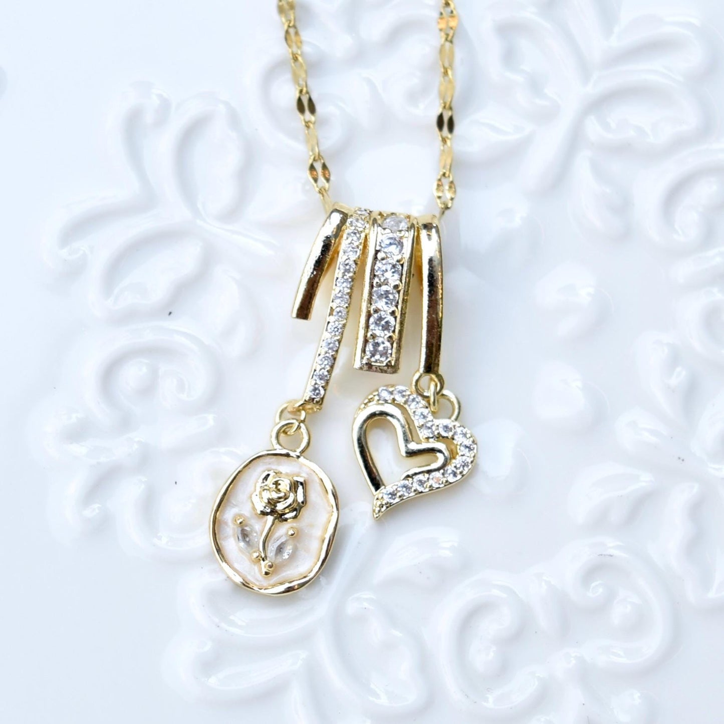 Enamel Horse Rose Charm Necklace - Oiling Painting Vintage Style