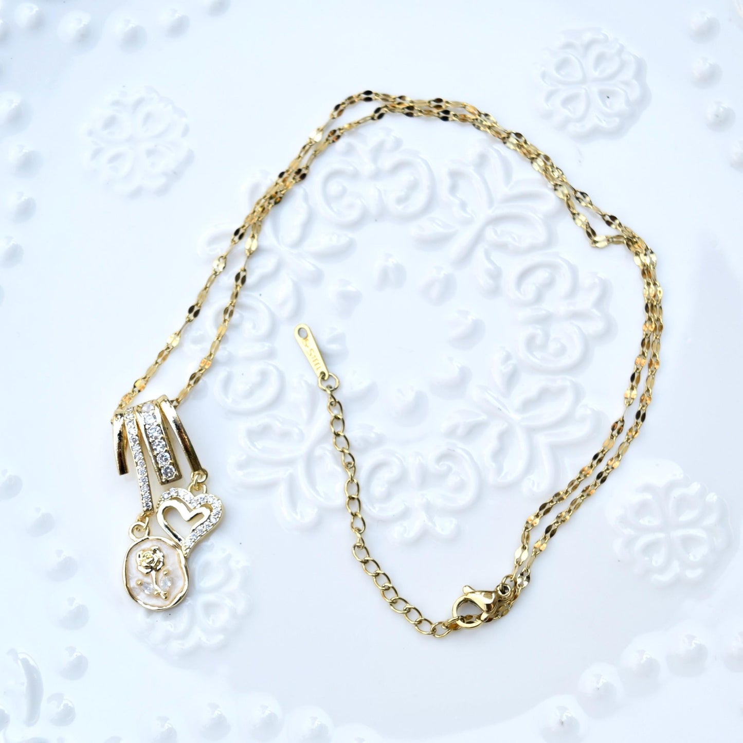 Enamel Horse Rose Charm Necklace - Oiling Painting Vintage Style