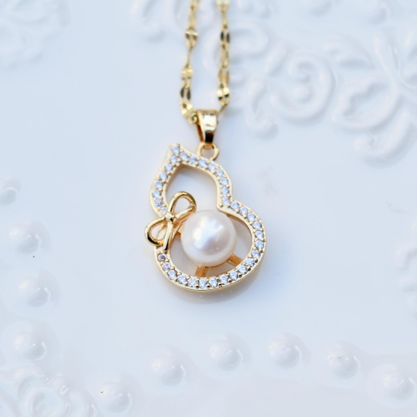 Golden Gourd Freshwater Pearl Necklace - Vintage Style