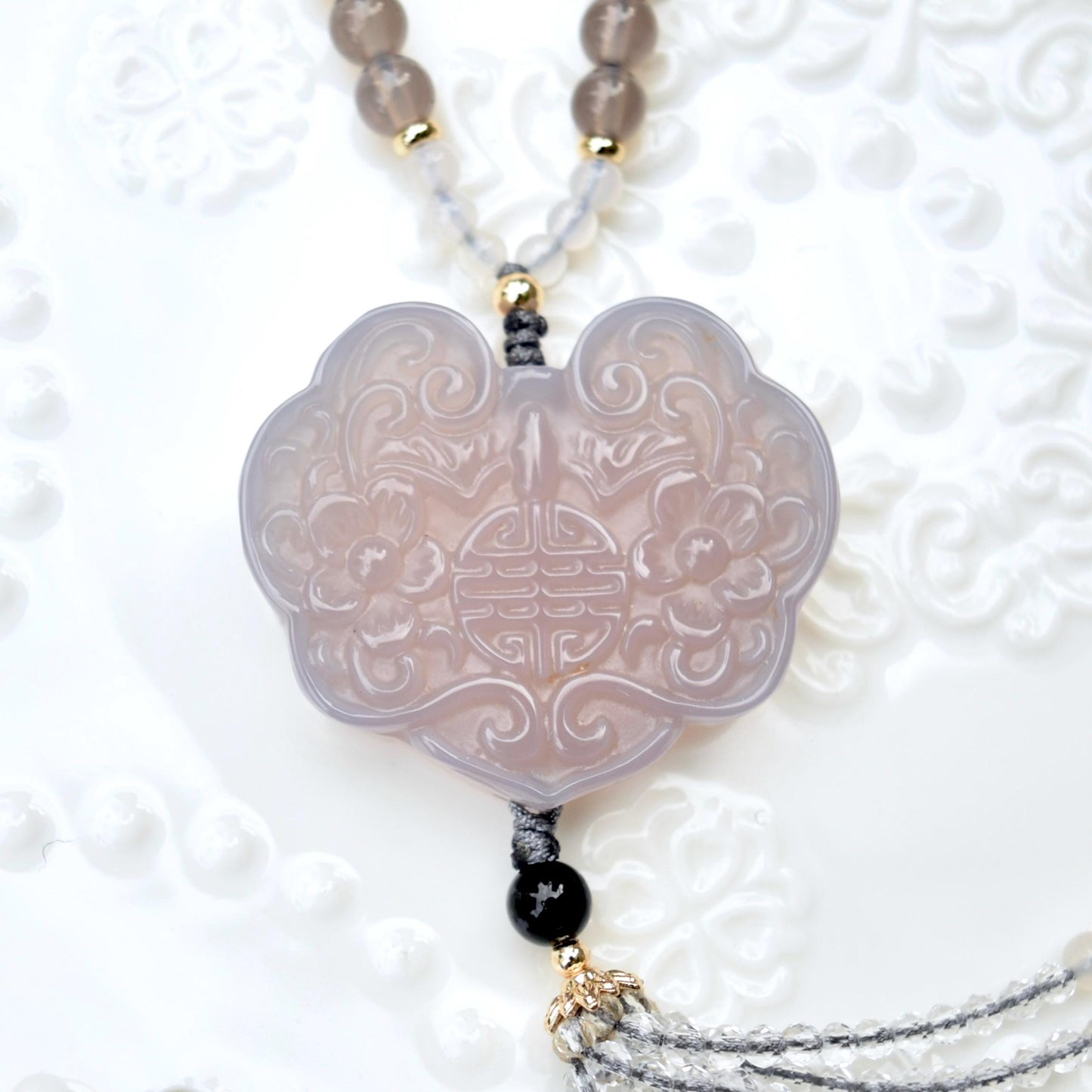 Gray Agate Flora Lock Pendant Beaded Necklace