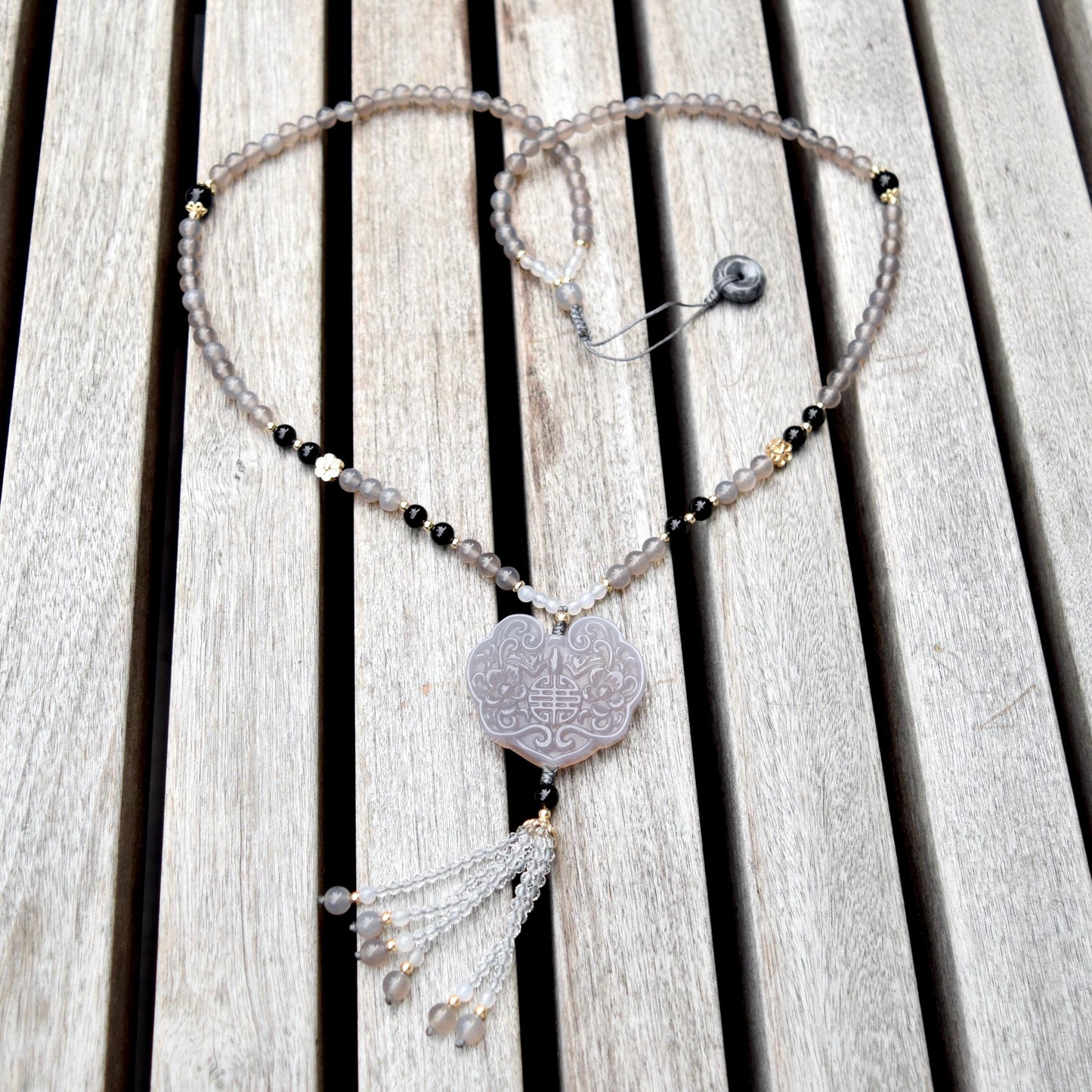 Gray Agate Flora Lock Pendant Beaded Necklace