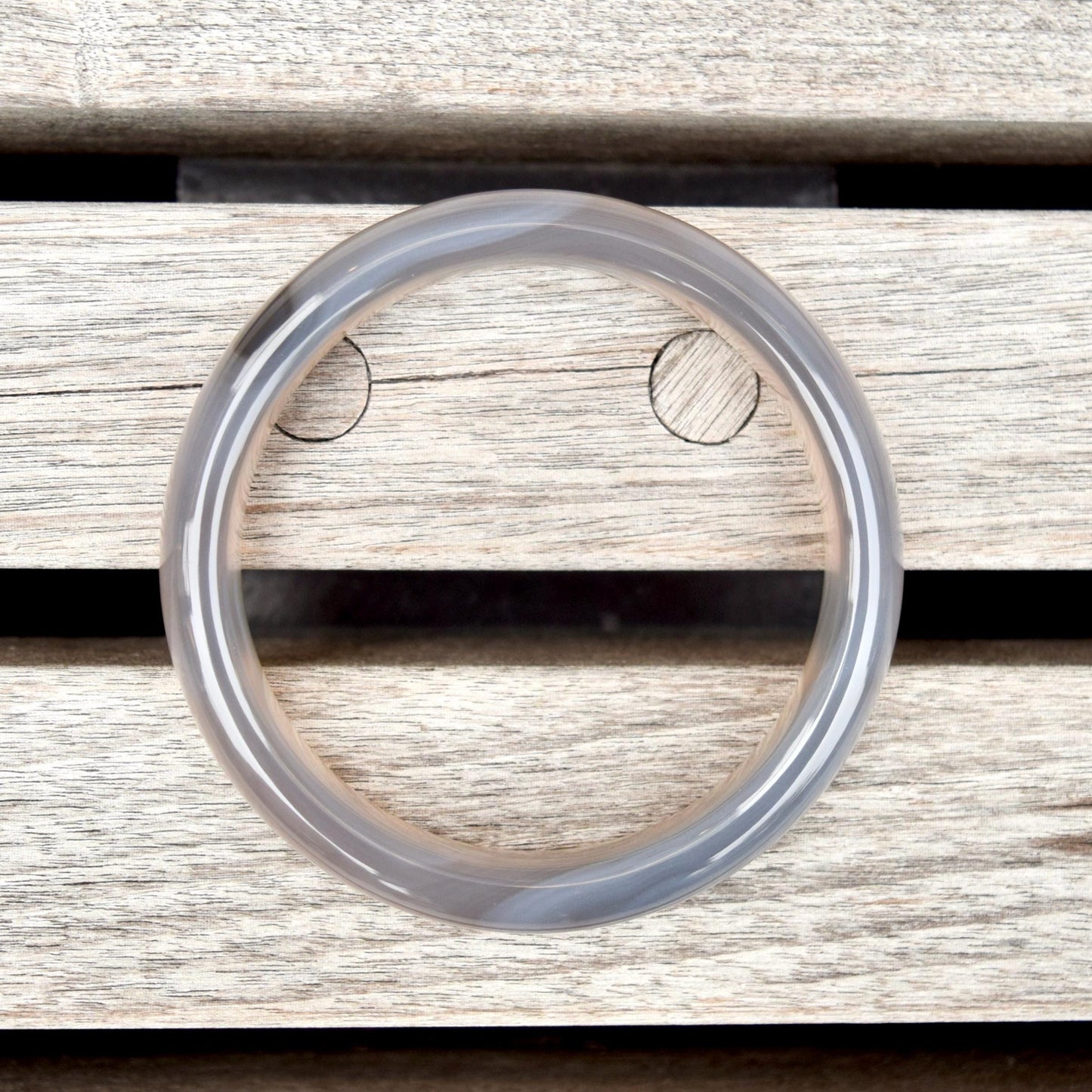 56.6 mm Gray Agate Bangle