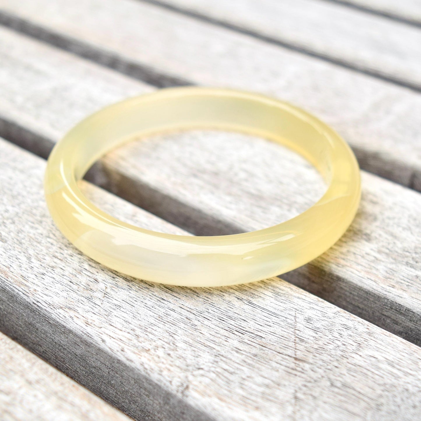 56.4 mm Yellow Agate Bangle