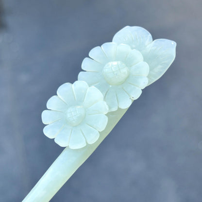 Green Carved Daisy Flower Hairpin - Serpentine Jade Hair Stick