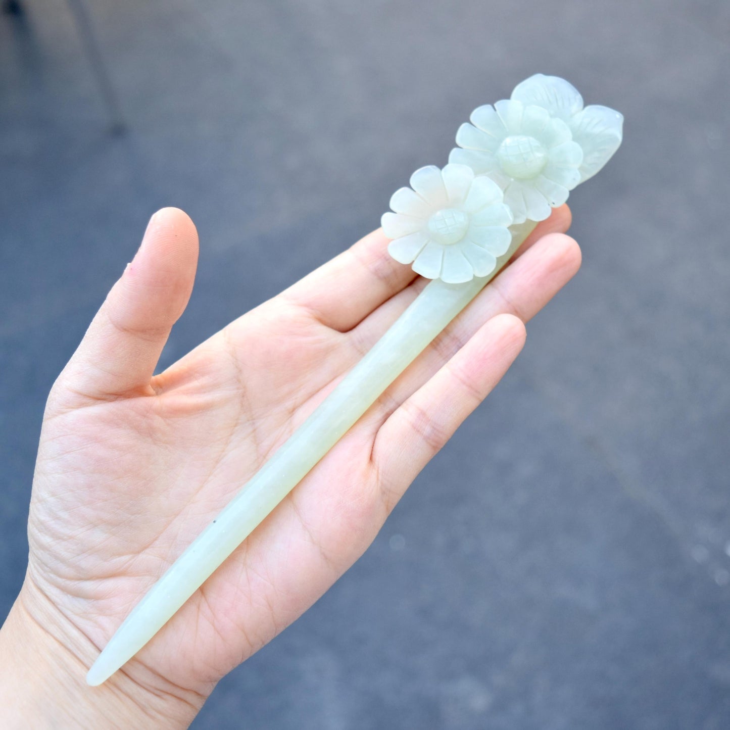 Green Carved Daisy Flower Hairpin - Serpentine Jade Hair Stick