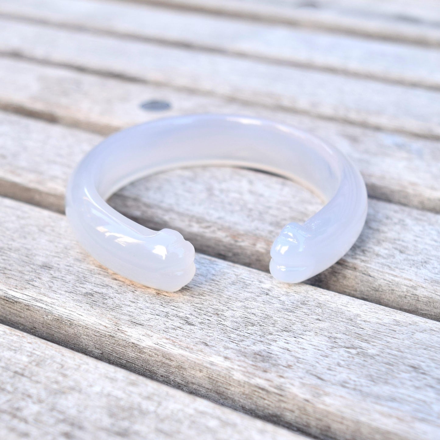 60.3 mm White Agate Bangle: Cat Paw Design