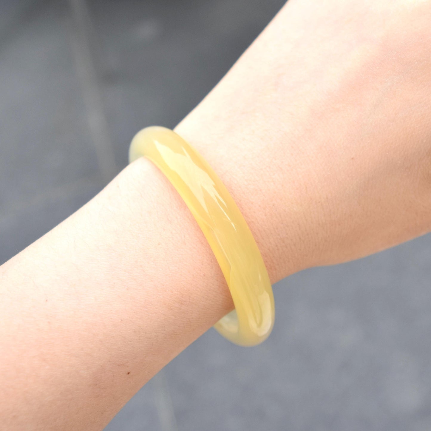56.4 mm Yellow Agate Bangle