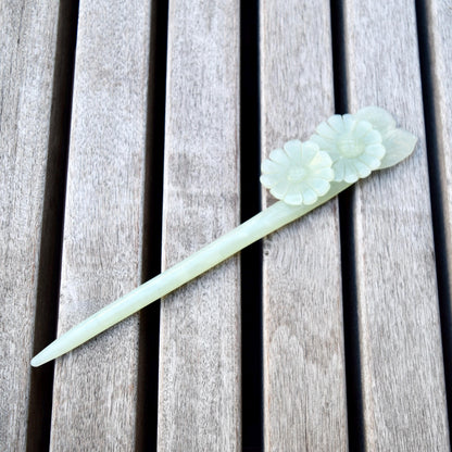 Green Carved Daisy Flower Hairpin - Serpentine Jade Hair Stick