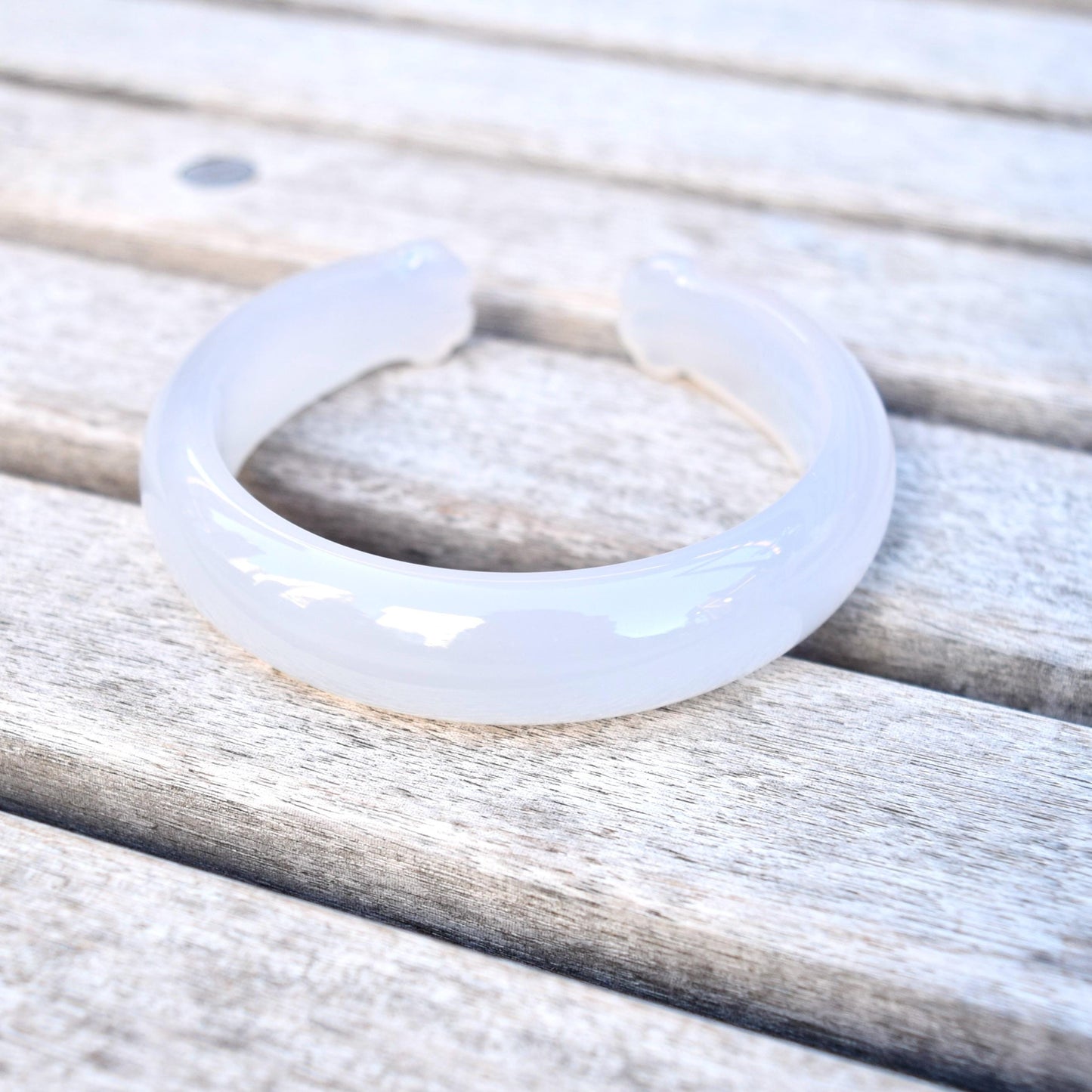 60.3 mm White Agate Bangle: Cat Paw Design