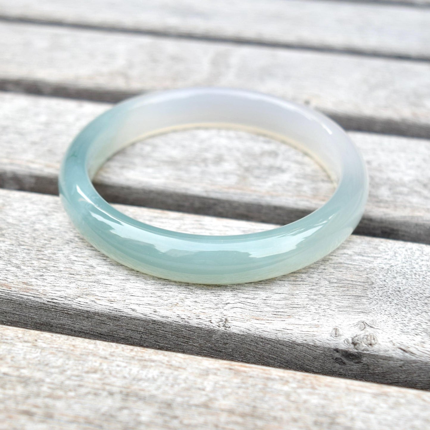 58.6 mm Green Agate Bangle: Chinese Jade Style