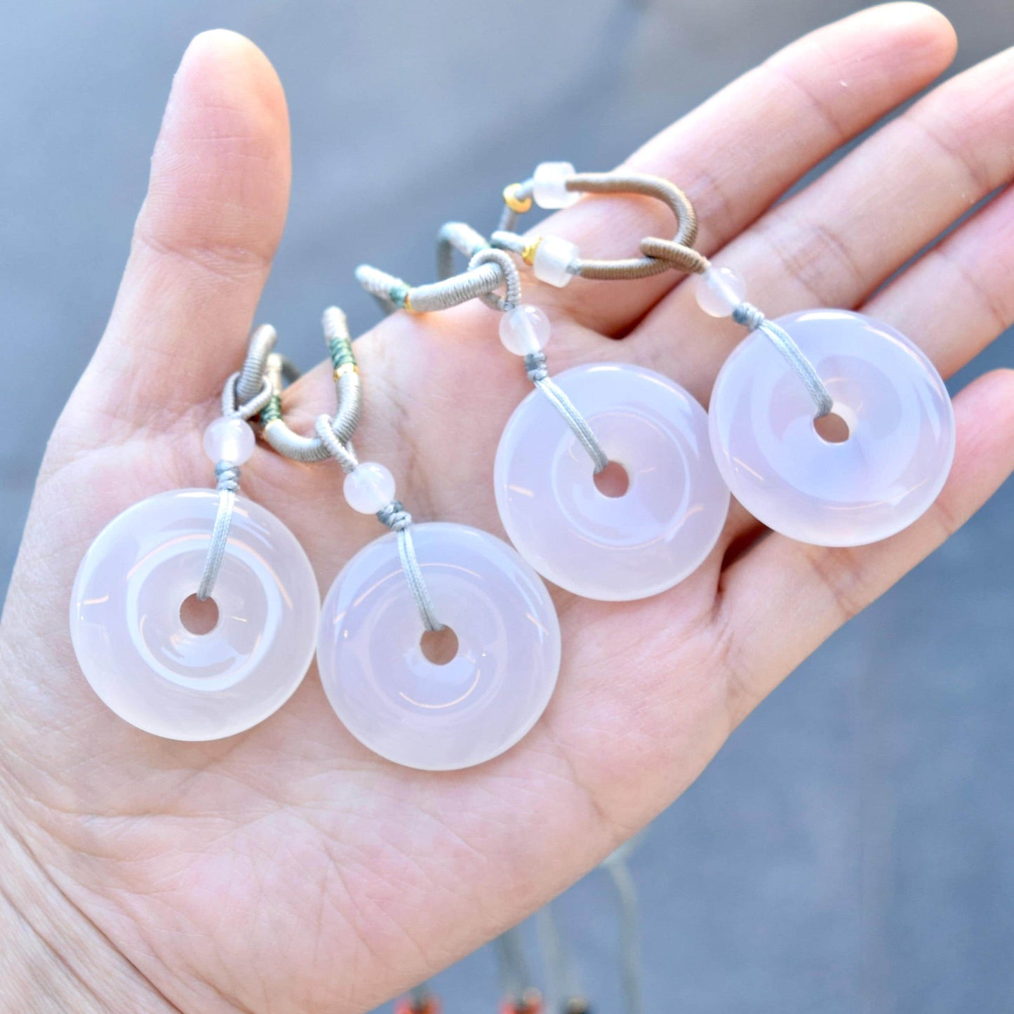 White Agate Peace Buckle Donut Necklace - 平安扣