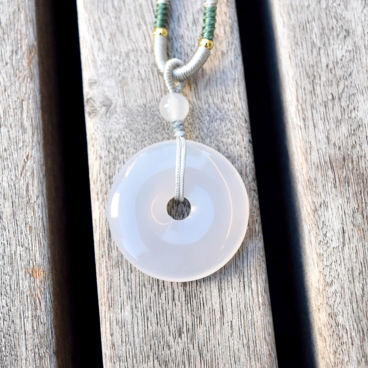White Agate Peace Buckle Donut Necklace - 平安扣