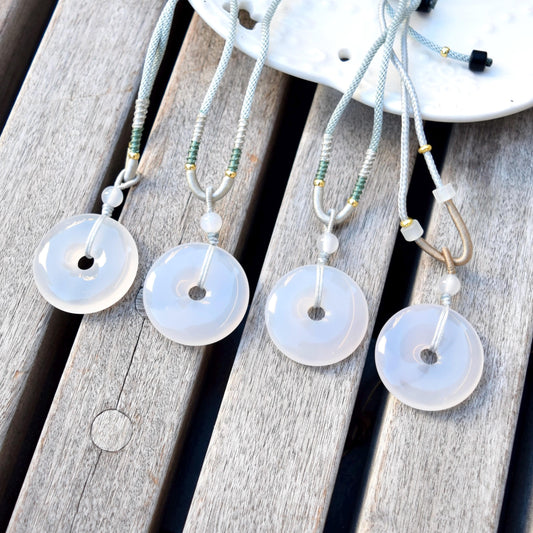 White Agate Peace Buckle Donut Necklace - 平安扣