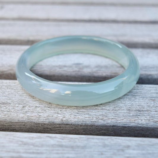 55.4 mm Green Agate Bangle: Chinese Jade Style